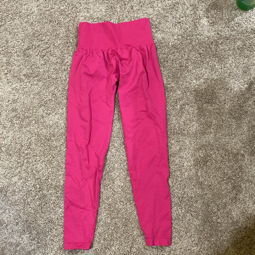 Nvgtn Solid Seamless - image 3